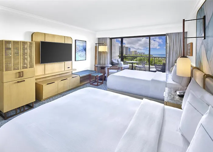 Hilton Hawaiian Village Waikiki Beach Resort